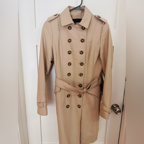 Zara raincoat - Picture 1 of 4